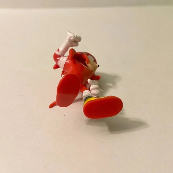 Sonic the Hedgehog Knuckles  PVC Mini Figure 2 Inch Tall Toy - Picture 8 of 8